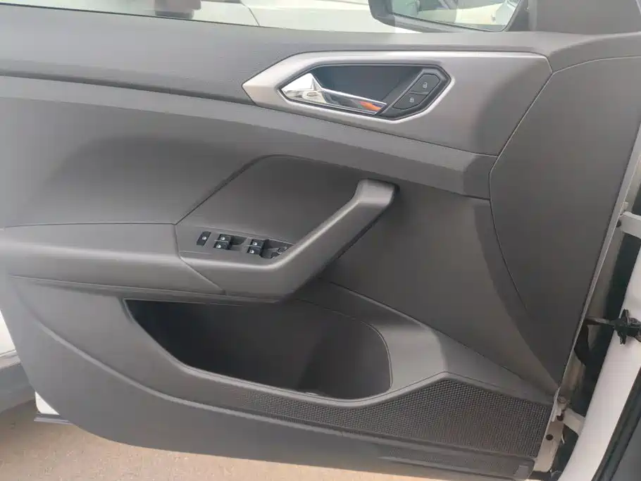 Volkswagen T-Cross — миниатюра 7