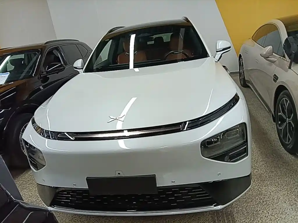 XPeng G9 — миниатюра 3