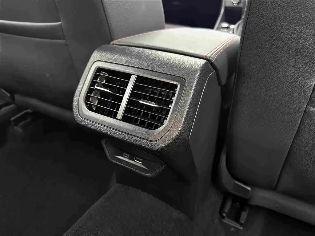 Volkswagen Lavida — миниатюра 23