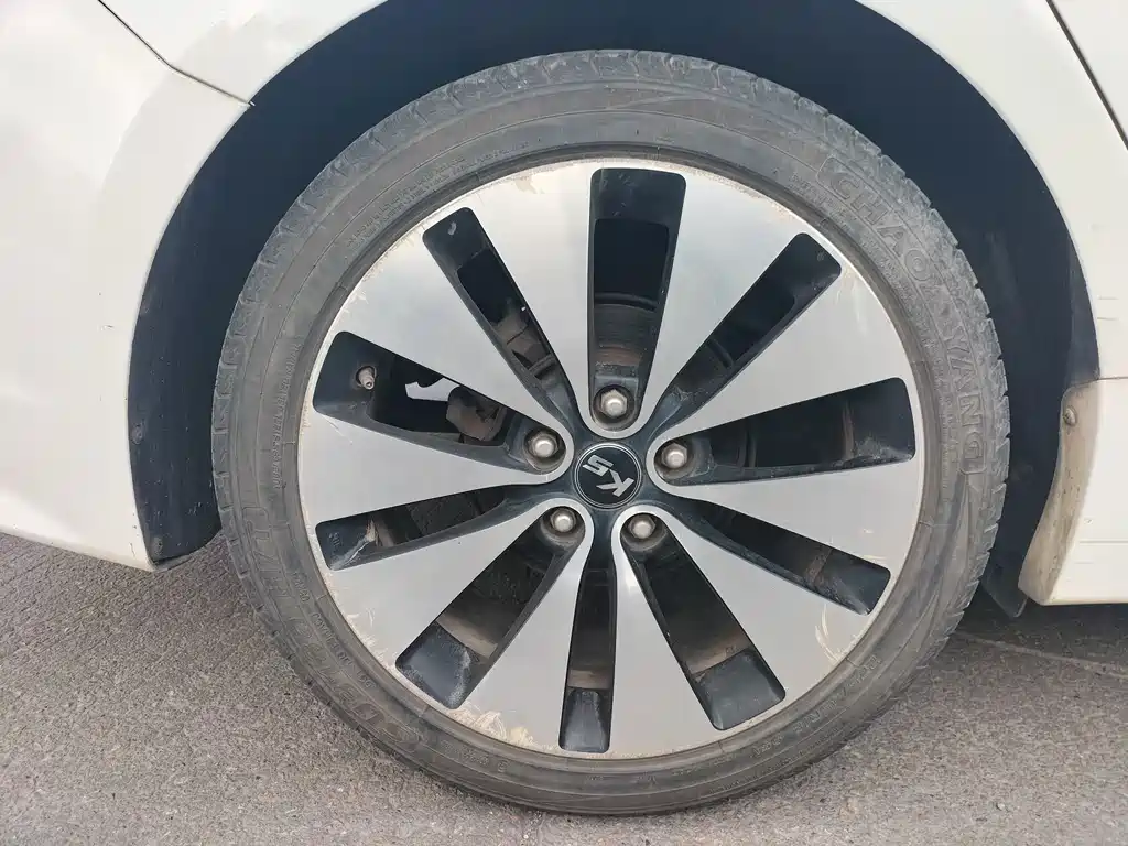 Kia K5 — миниатюра 10