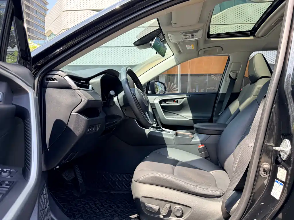 TOYOTA RAV4 RONGFANG