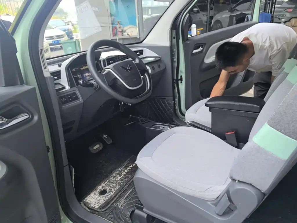 Wuling MINIEV — миниатюра 17