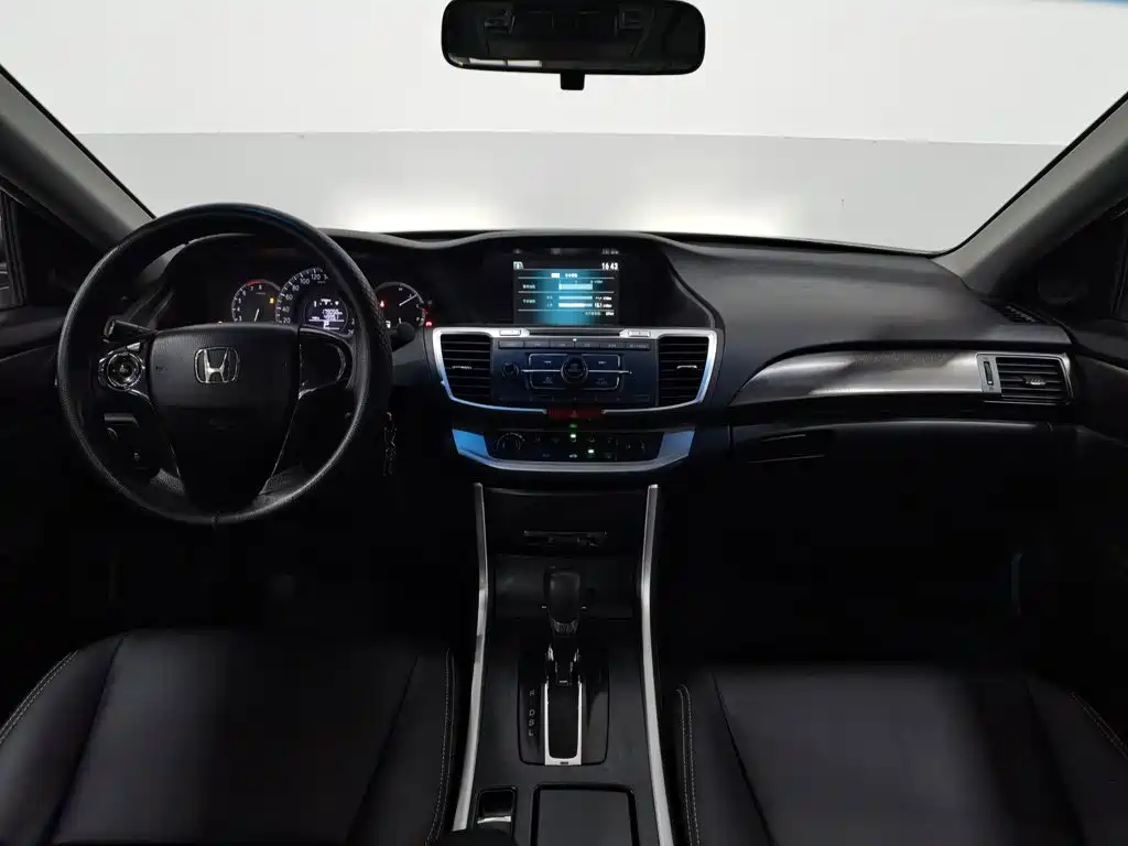 Honda Accord — миниатюра 5