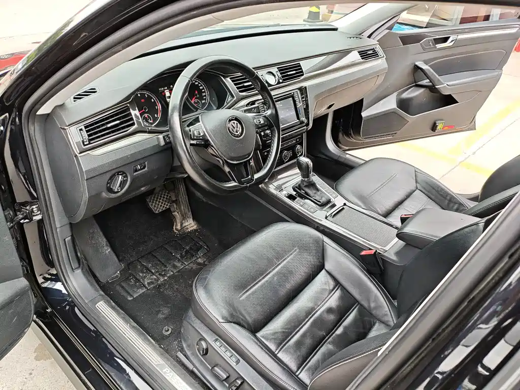 Volkswagen Passat 2017 330TSI DSG