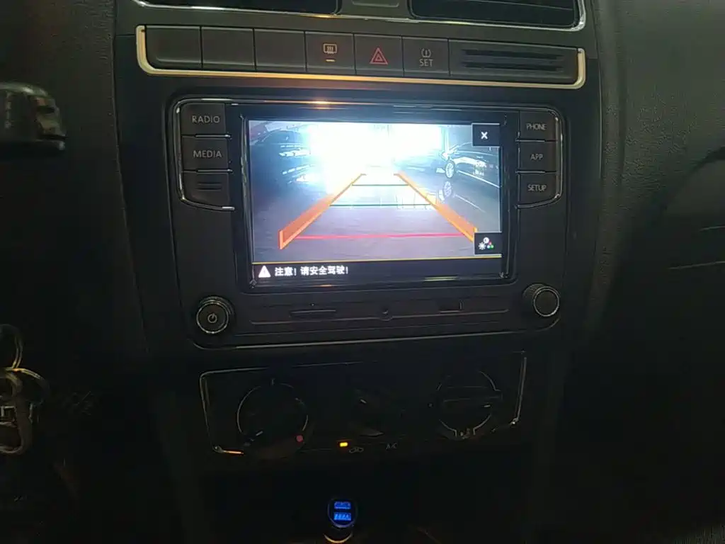 Volkswagen Polo — миниатюра 13
