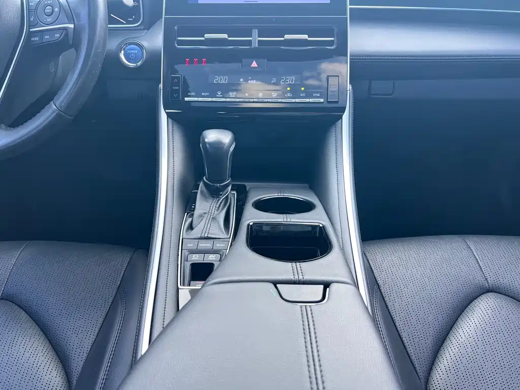 Toyota Avalon — миниатюра 18