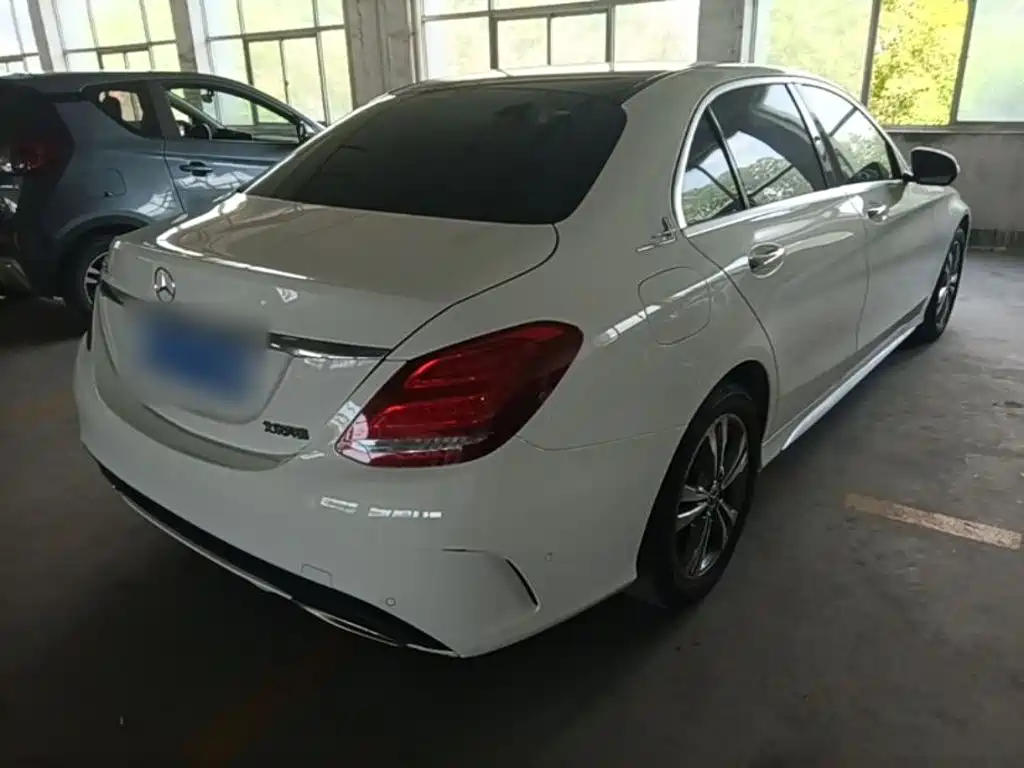 Mercedes-Benz C-Class — миниатюра 7