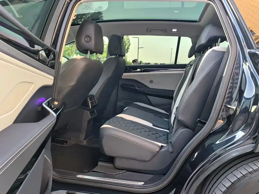 Volkswagen ID.6 Crozz — миниатюра 5