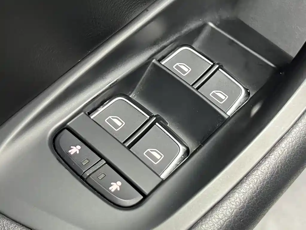 Audi A6L — миниатюра 14