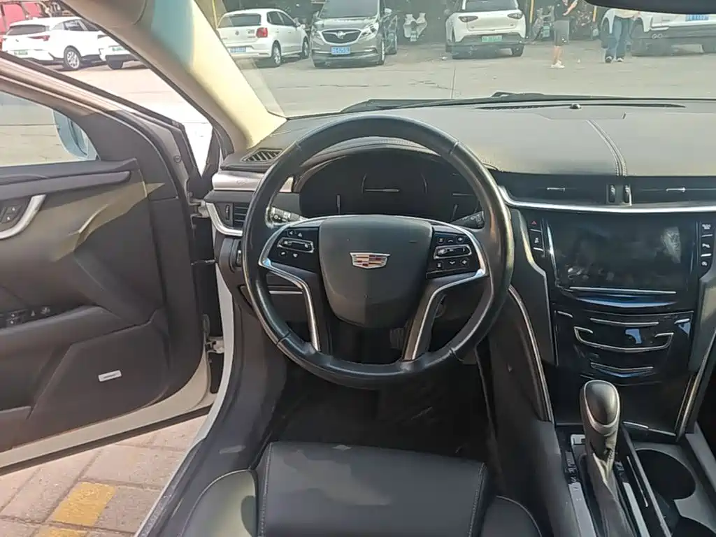Cadillac XTS — миниатюра 11