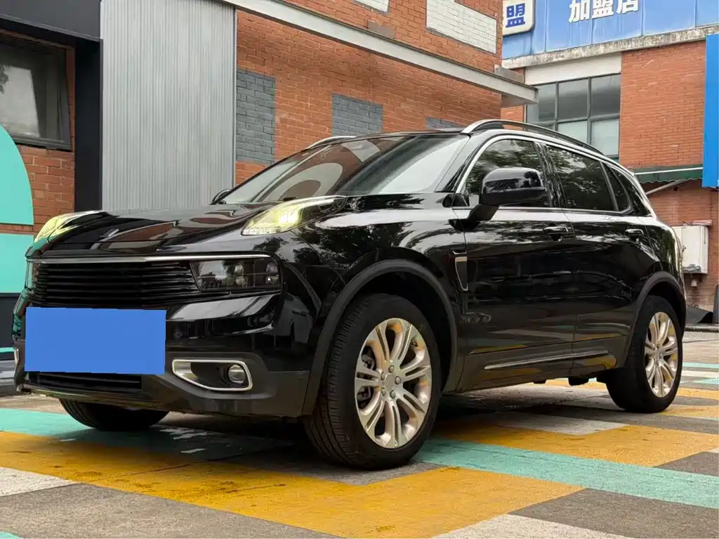 Lynk & Co 01