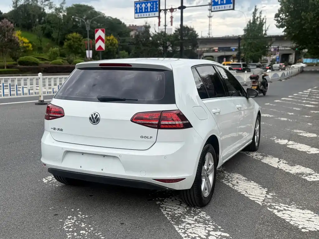 Volkswagen Golf — миниатюра 6