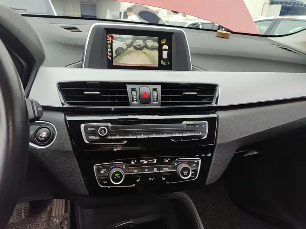 BMW X1 — миниатюра 13