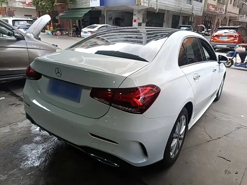 Mercedes-Benz A-Class — миниатюра 7