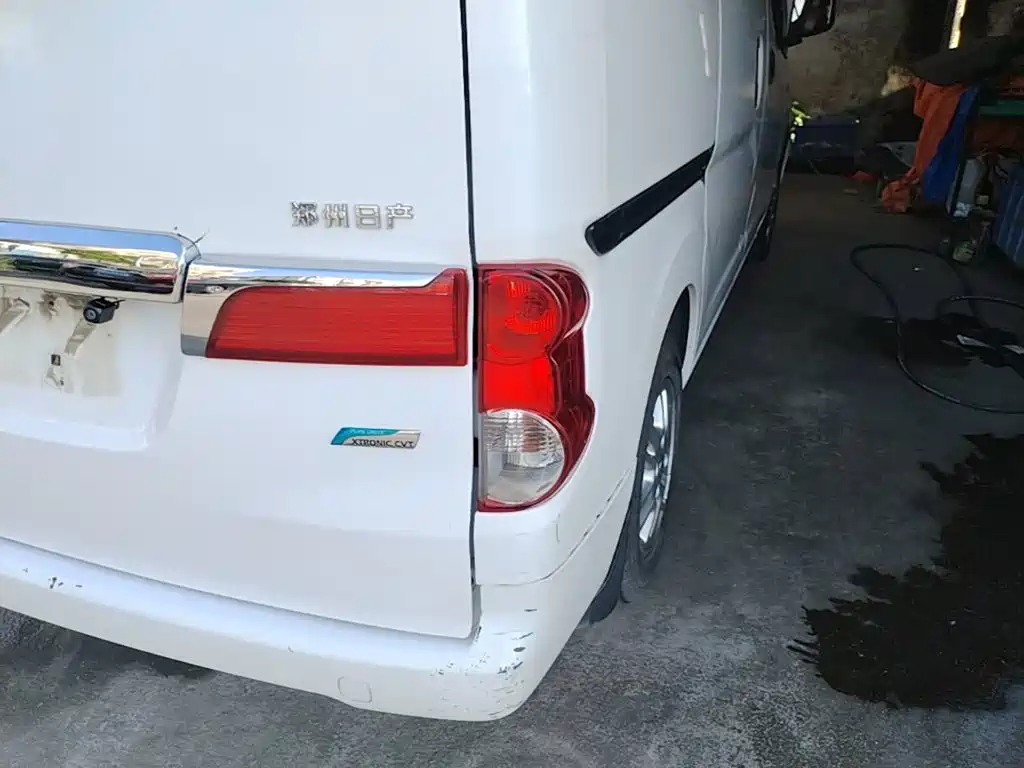 Nissan NV200 — миниатюра 8