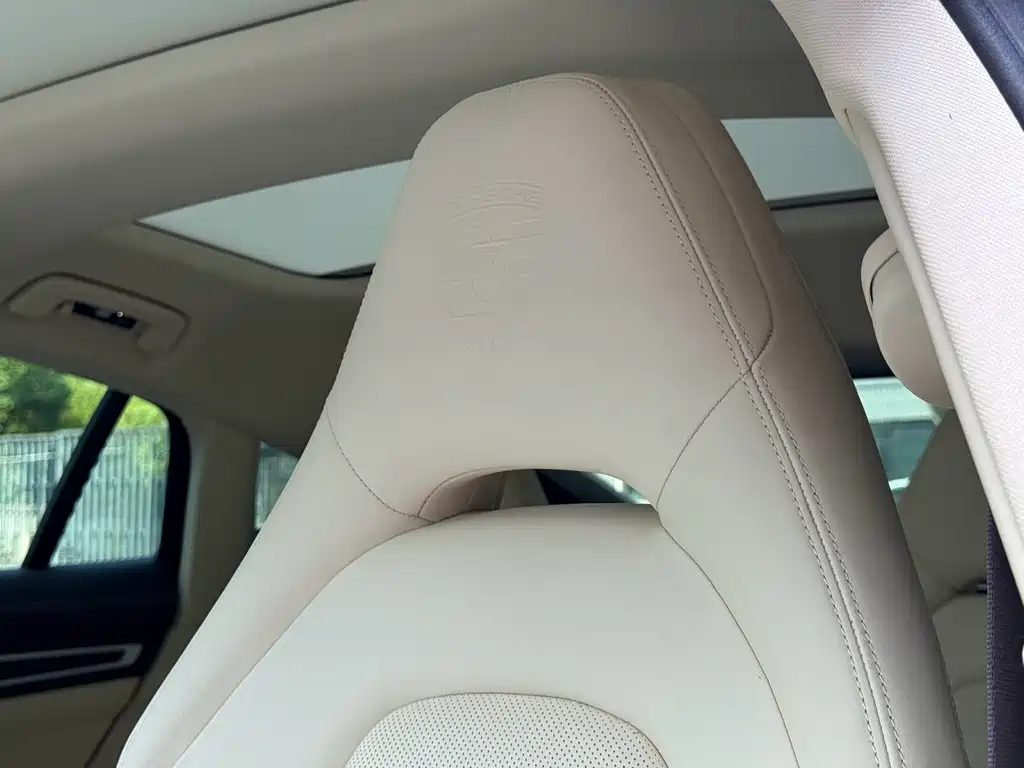 Porsche Panamera Hybrid — миниатюра 16