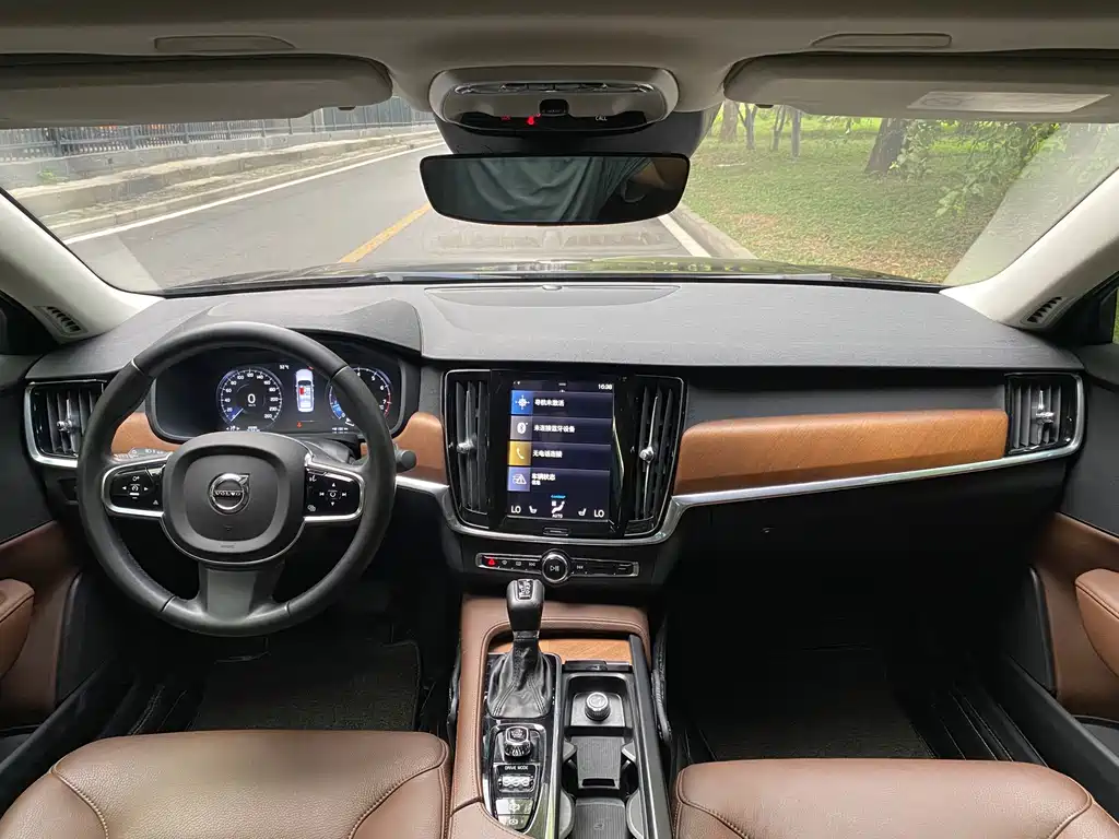 Volvo S90 — миниатюра 15