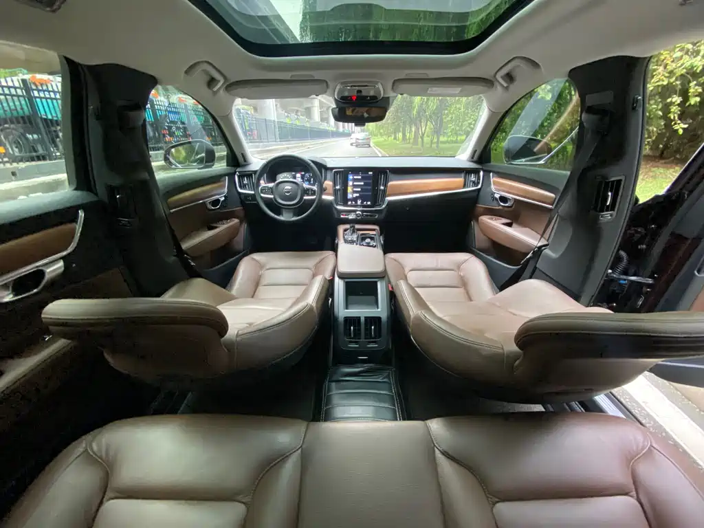 Volvo S90 — миниатюра 21