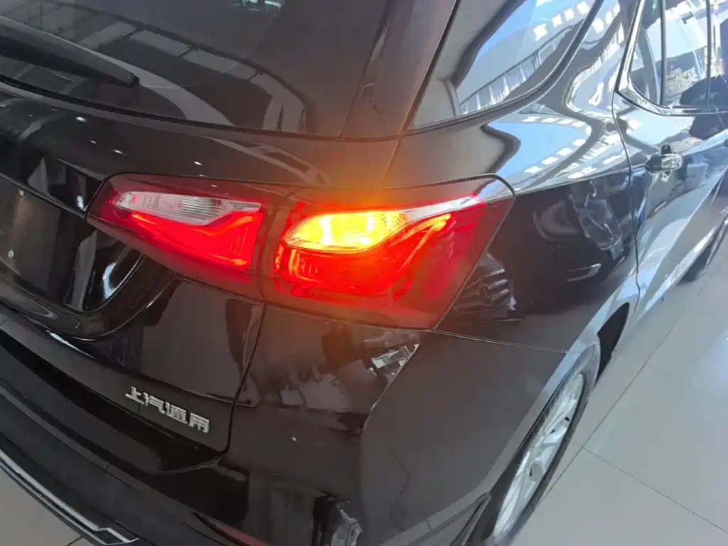 Chevrolet Equinox — миниатюра 8