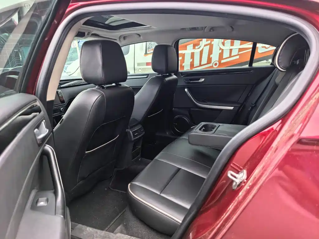 Qoros Qoros 3 — миниатюра 9