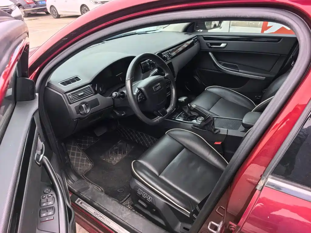 Qoros Qoros 3 — миниатюра 8
