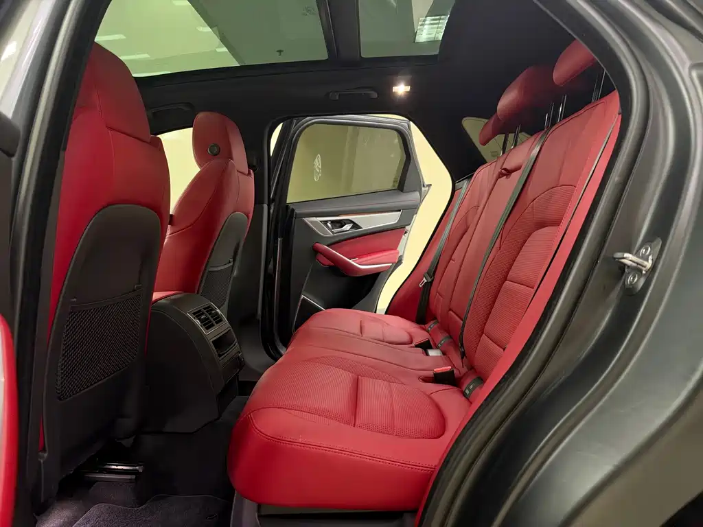 Jaguar F-PACE — миниатюра 10