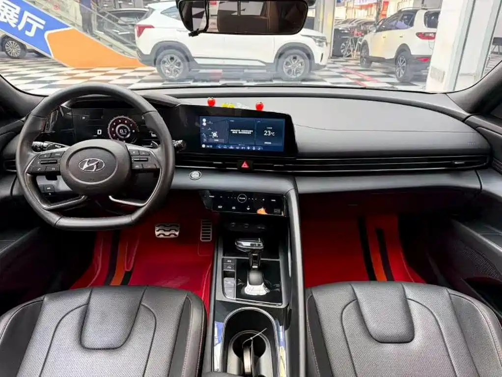 Hyundai Elantra — миниатюра 5