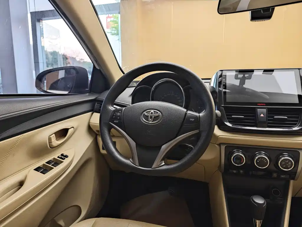 TOYOTA VIOS