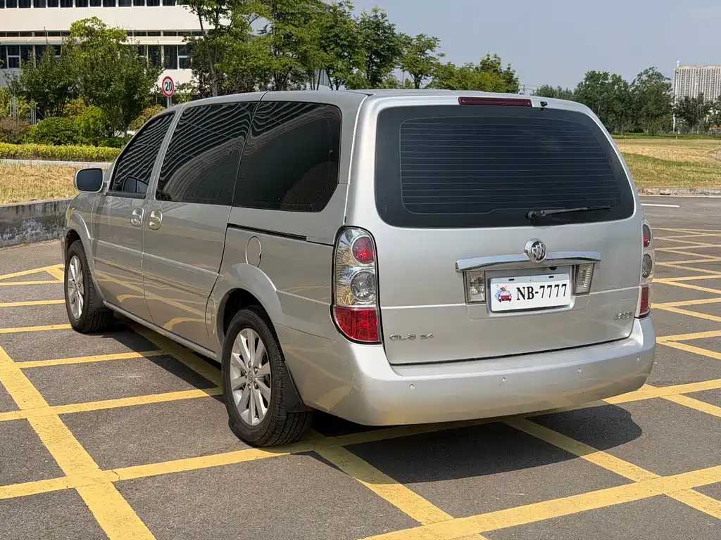 Buick GL8 — миниатюра 5