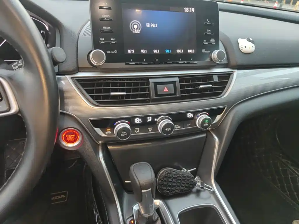 Honda Accord — миниатюра 13