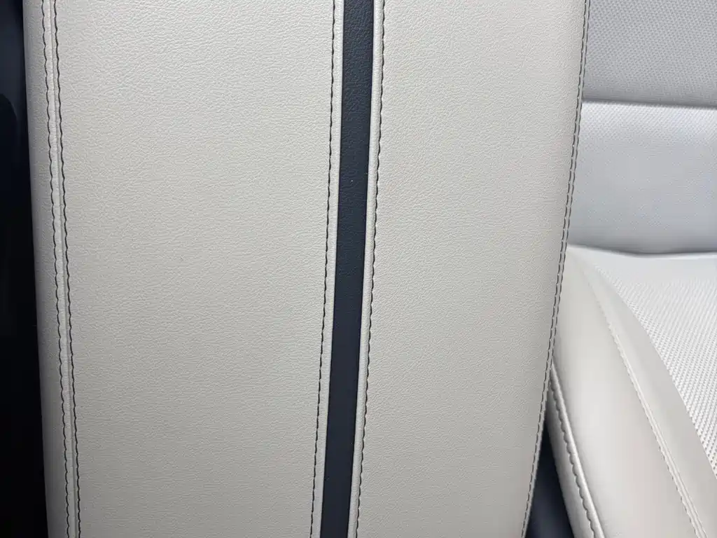 Lincoln Corsair — миниатюра 18