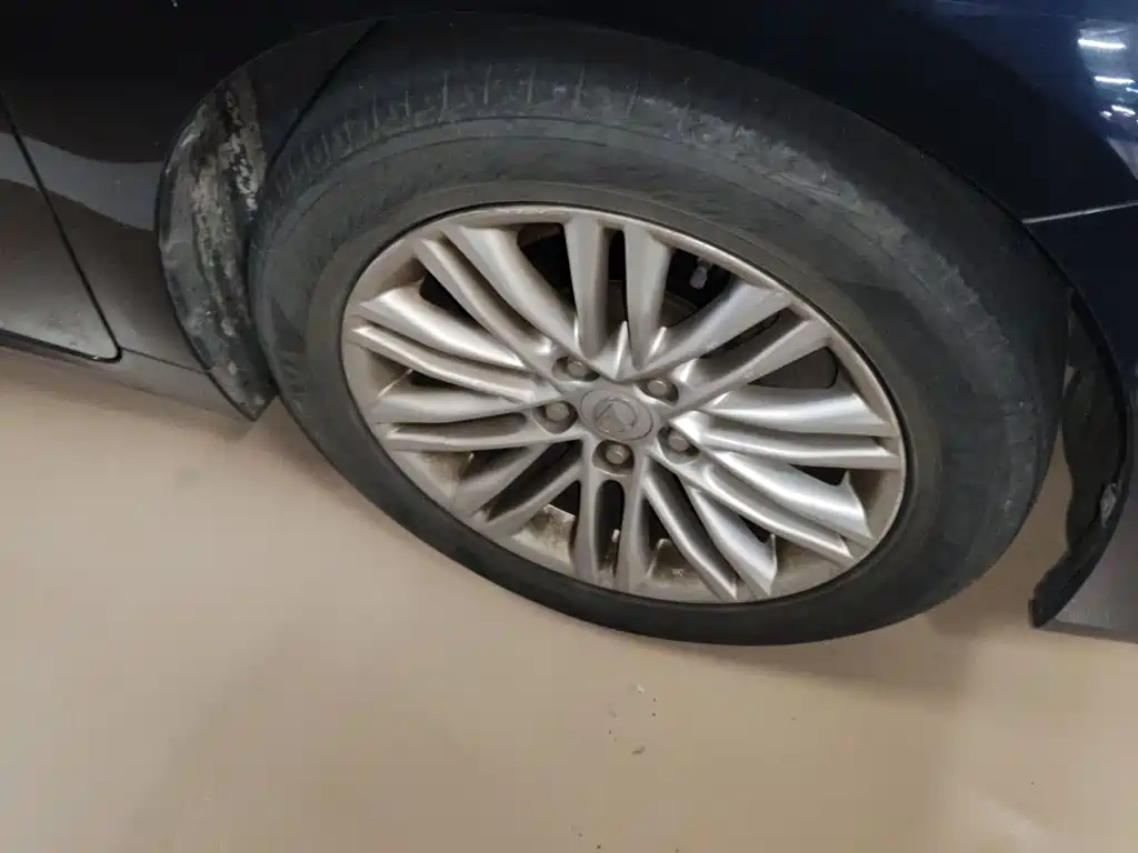 Lexus ES — миниатюра 8