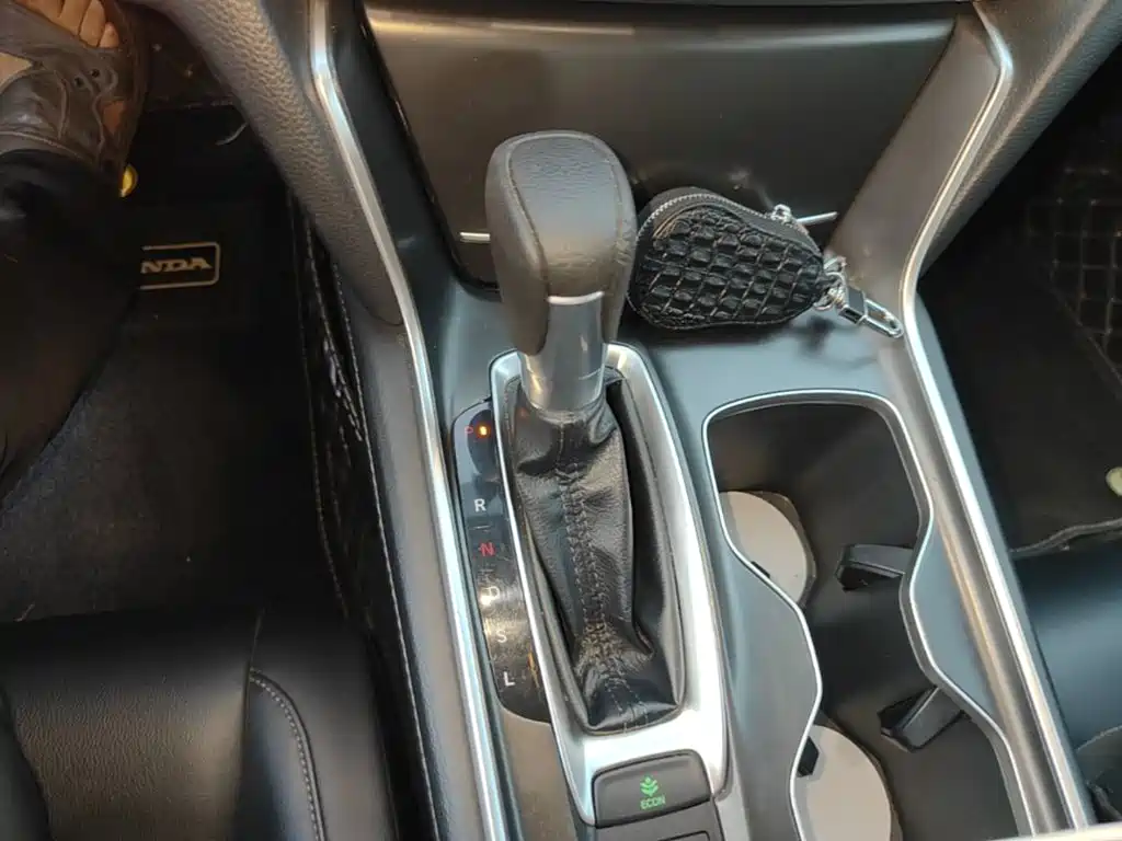 Honda Accord — миниатюра 14