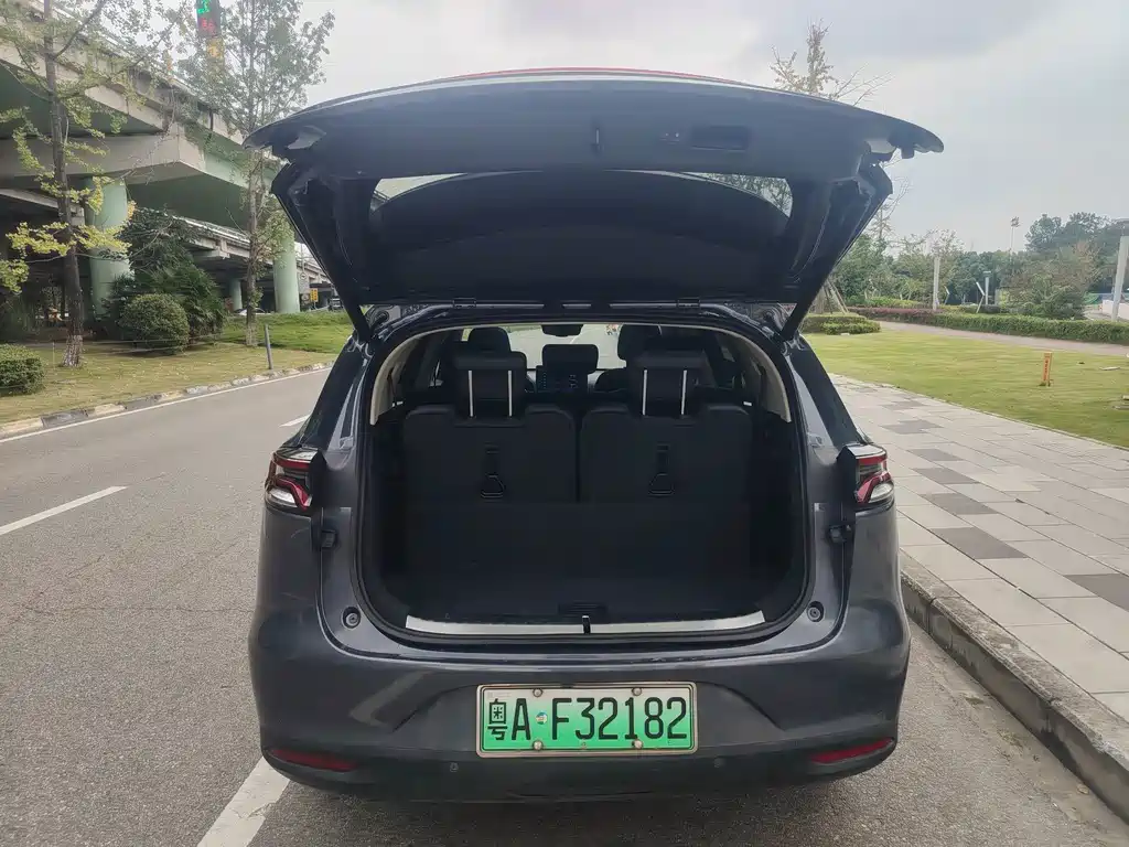BYD Tang New Energy — миниатюра 19
