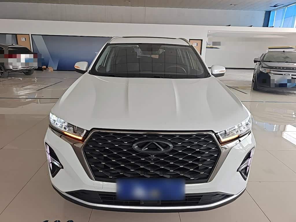 CHERY Tiggo 7 PLUS 1.5 л 2022 г. Белый, пробег 46000 км