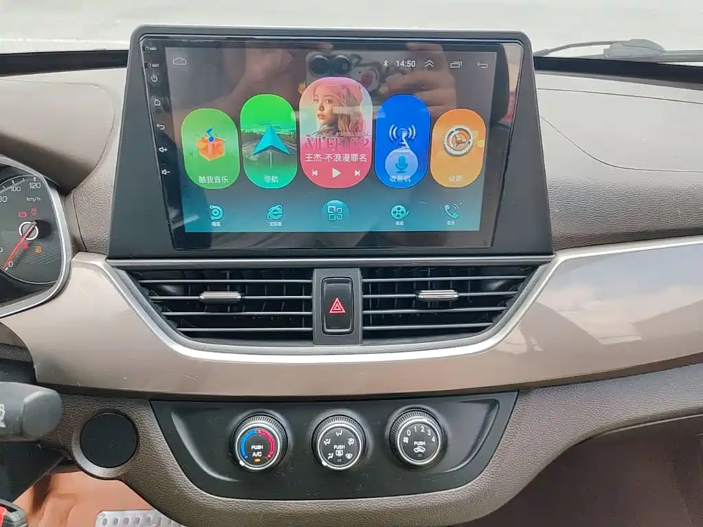 Baojun 310W — миниатюра 13
