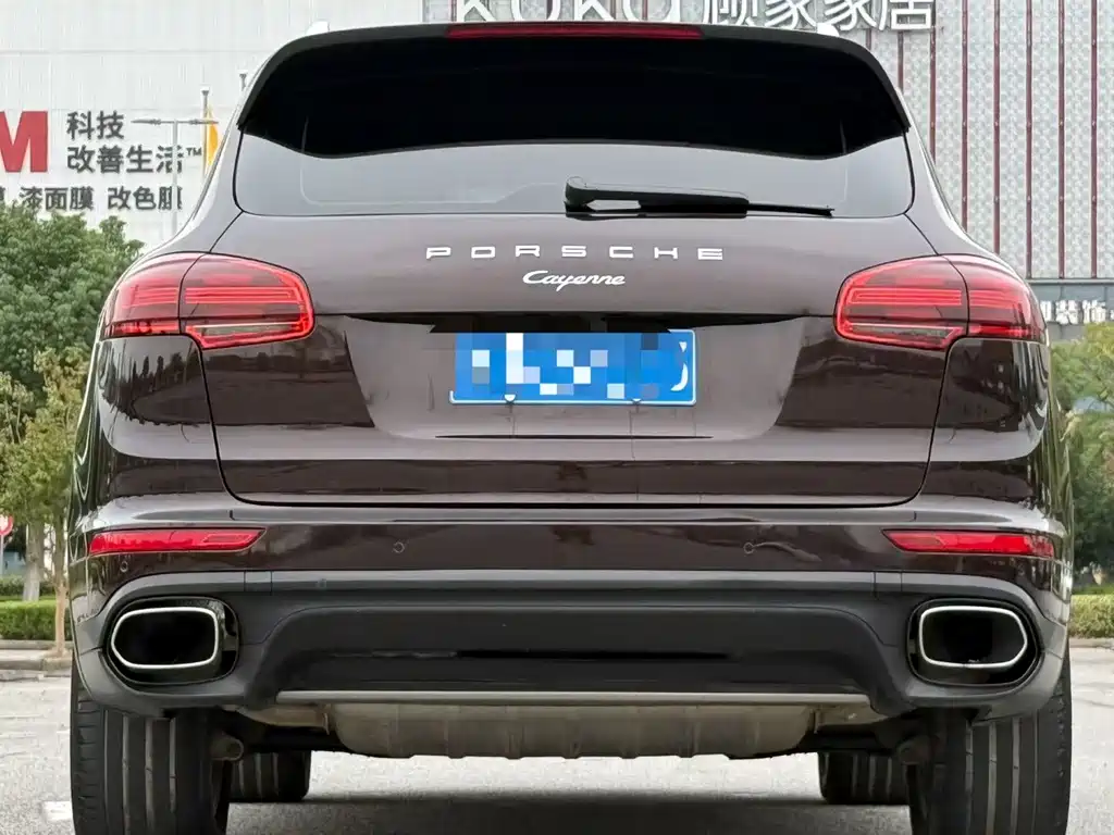 Porsche Cayenne — миниатюра 8