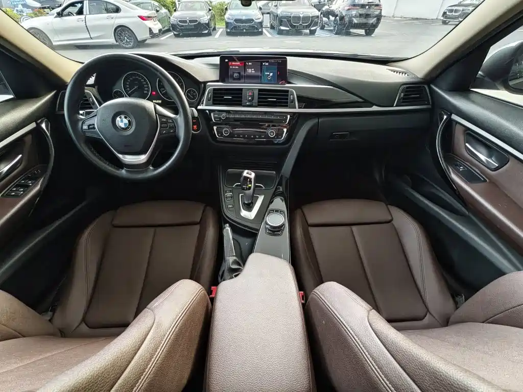 BMW 3 Series — миниатюра 10