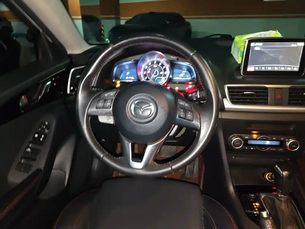 Mazda 3 Axela — миниатюра 11
