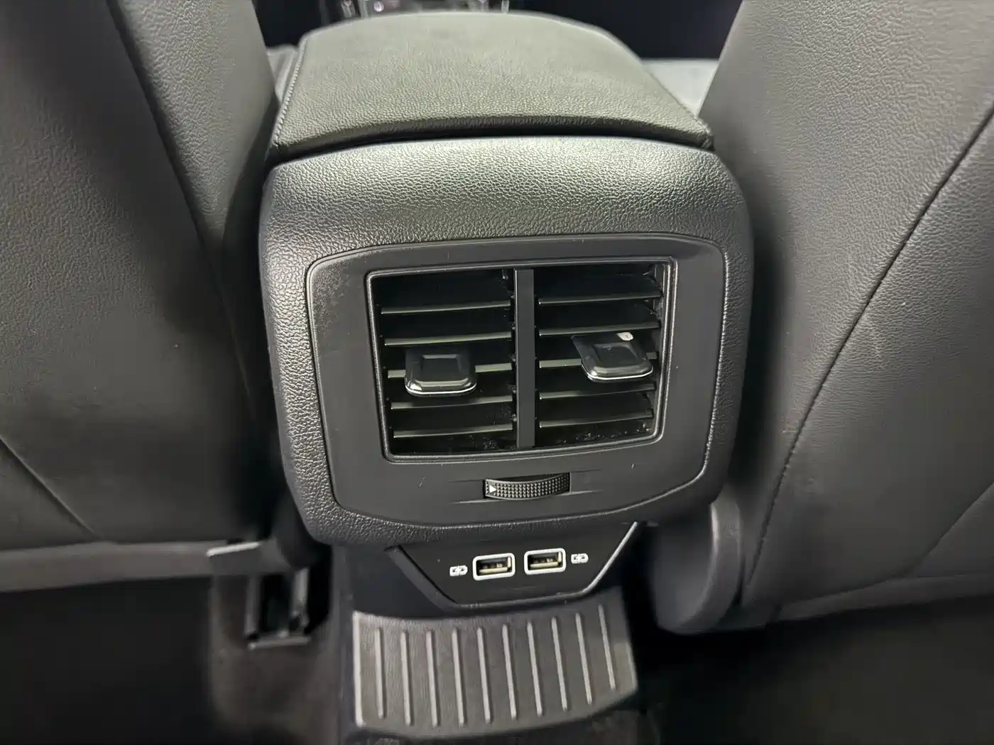 Volkswagen T-ROC exploring Songs id 4538605 из Китая 10