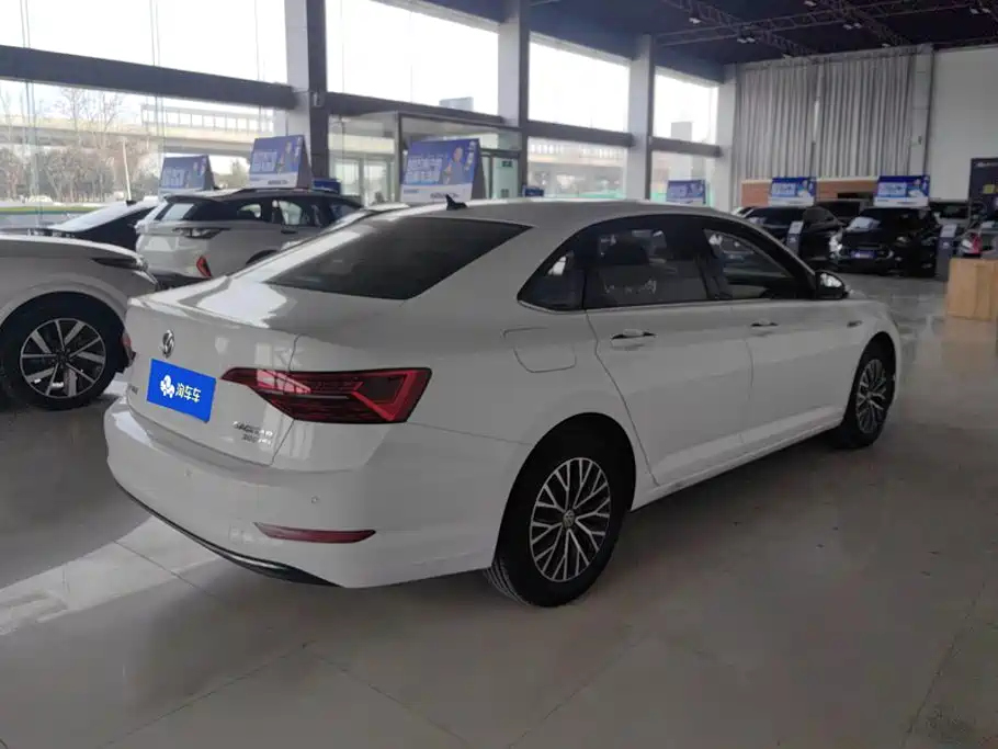 Volkswagen Sagitar — миниатюра 3