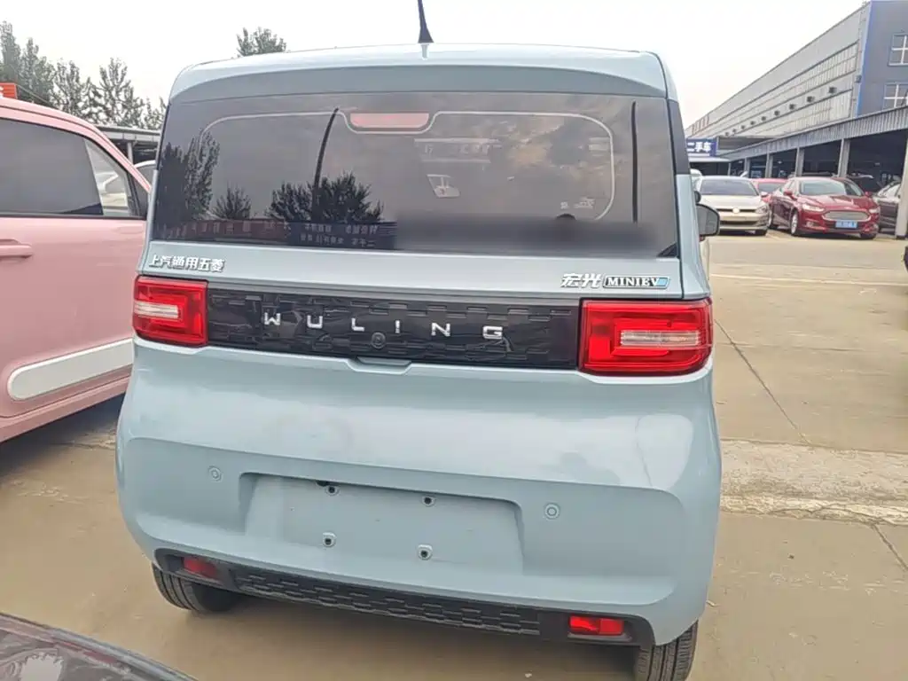 Wuling MINIEV — миниатюра 6