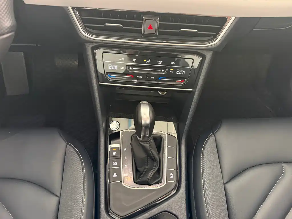 Volkswagen Tharu — миниатюра 10