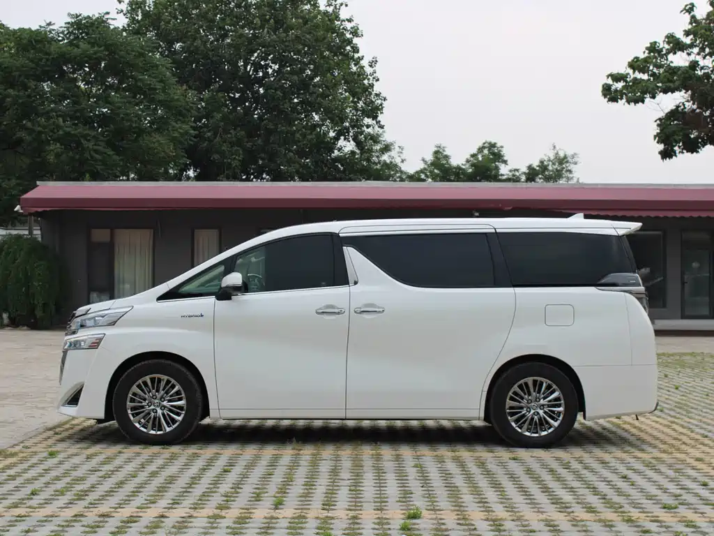 Toyota Vellfire 2020 2.5L HV Luxury