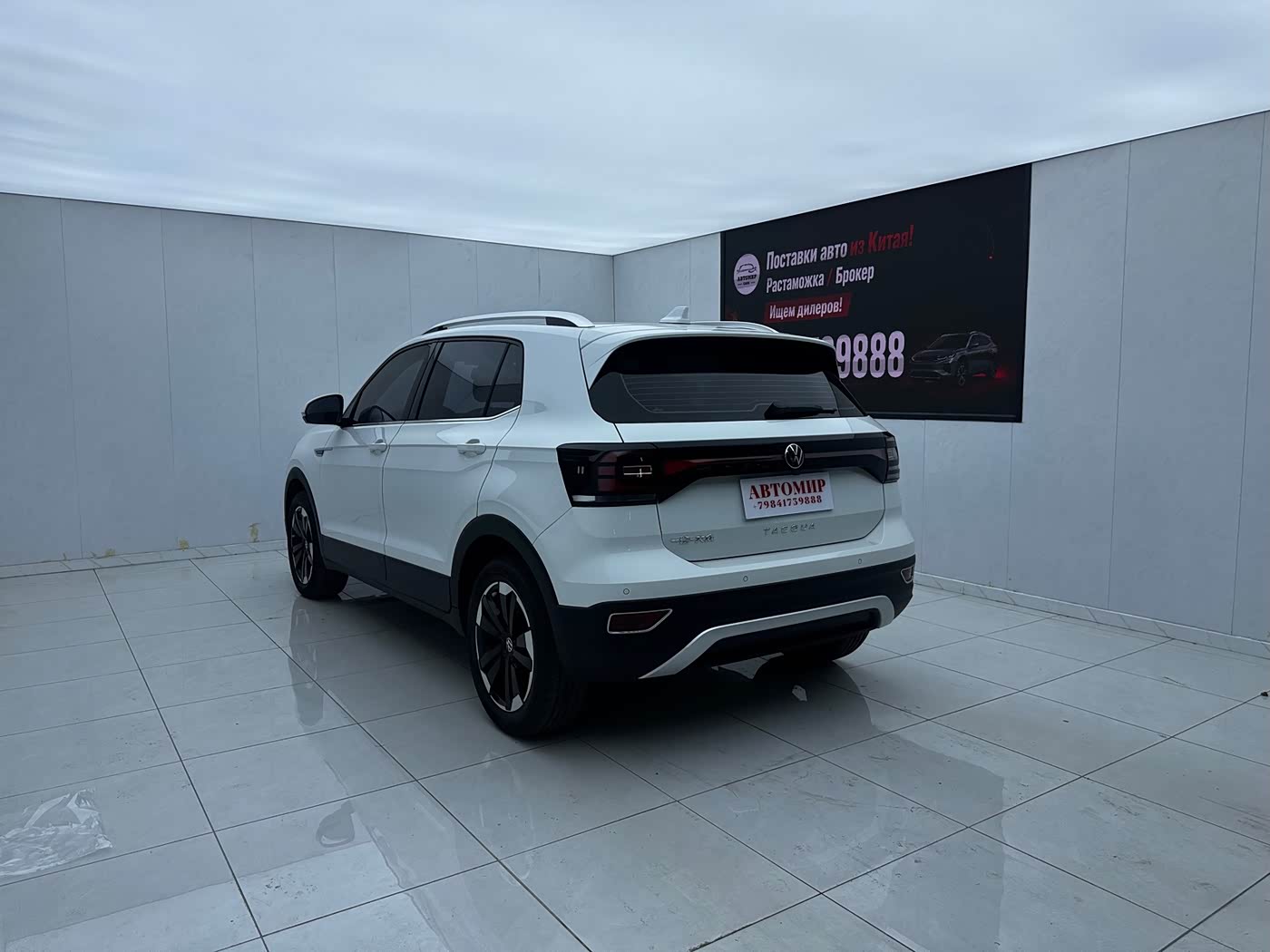 Volkswagen Tanying 1.5 л 2023 г. Белый, пробег 12000 км
