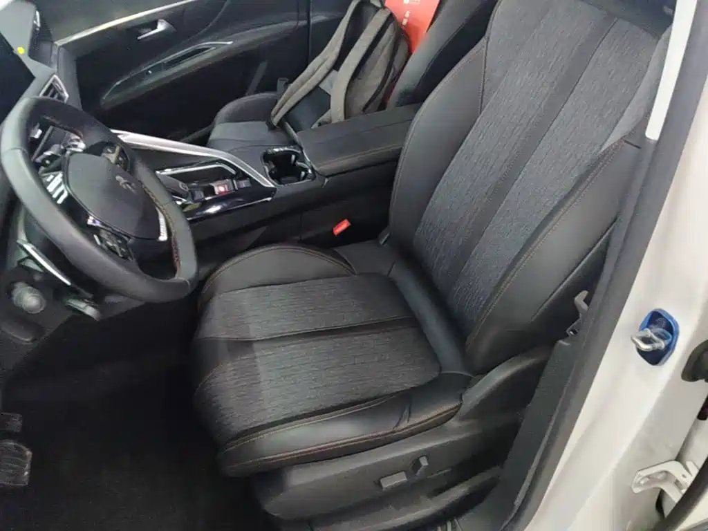 Peugeot 4008 — миниатюра 15