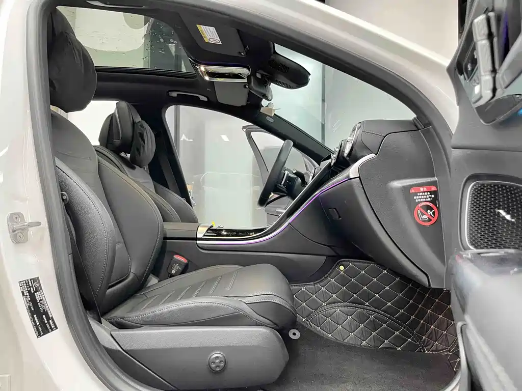 Mercedes-Benz C-Class — миниатюра 5