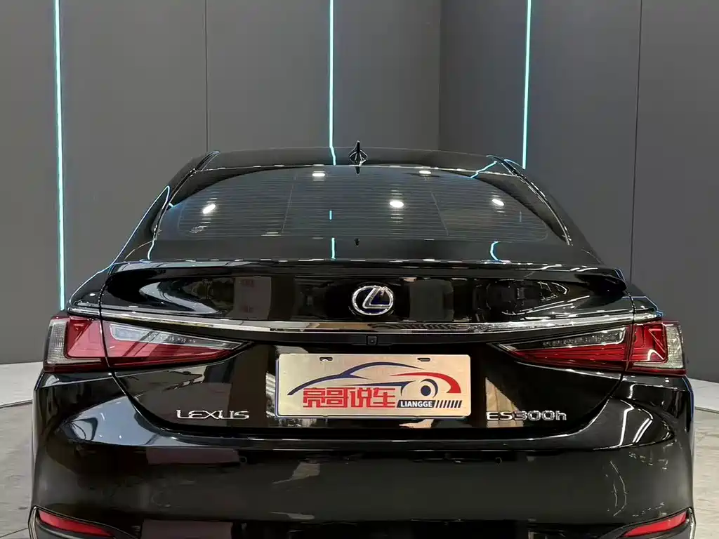 Lexus ES — миниатюра 7