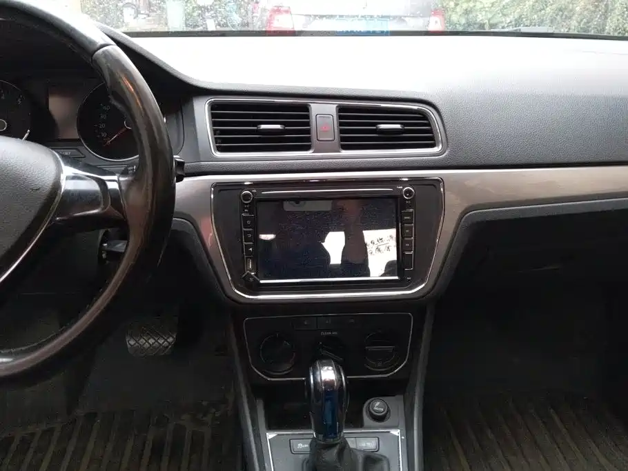 Volkswagen Lavida — миниатюра 13