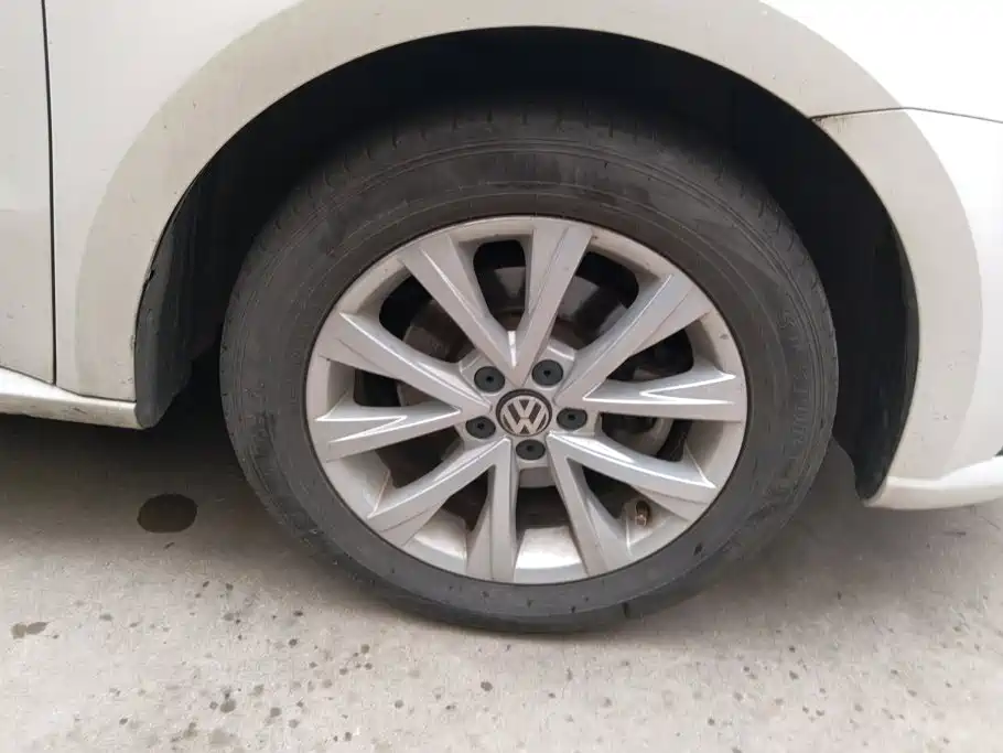 Volkswagen Lavida — миниатюра 6
